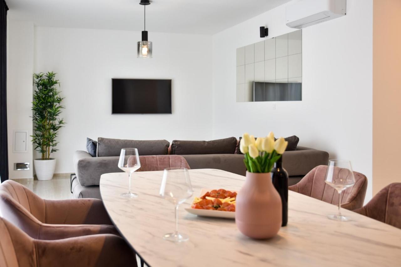 Luxury Apartments La Perla ビビニェ エクステリア 写真