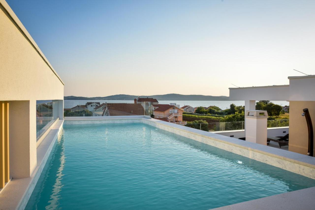 Luxury Apartments La Perla ビビニェ エクステリア 写真